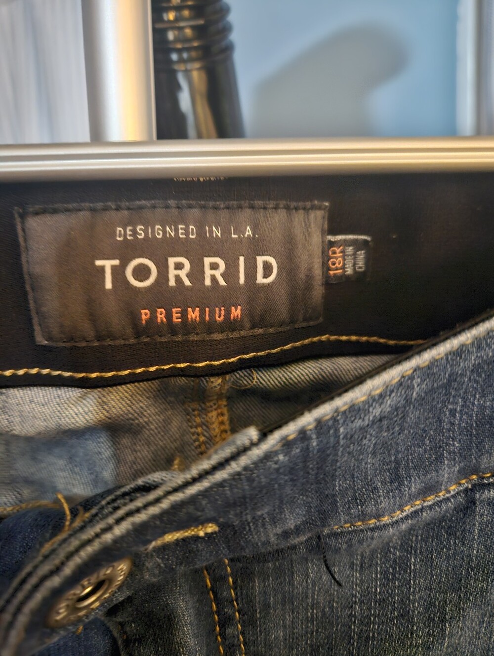 Torrid Bombshell premium Skinny - Picture 4 of 5